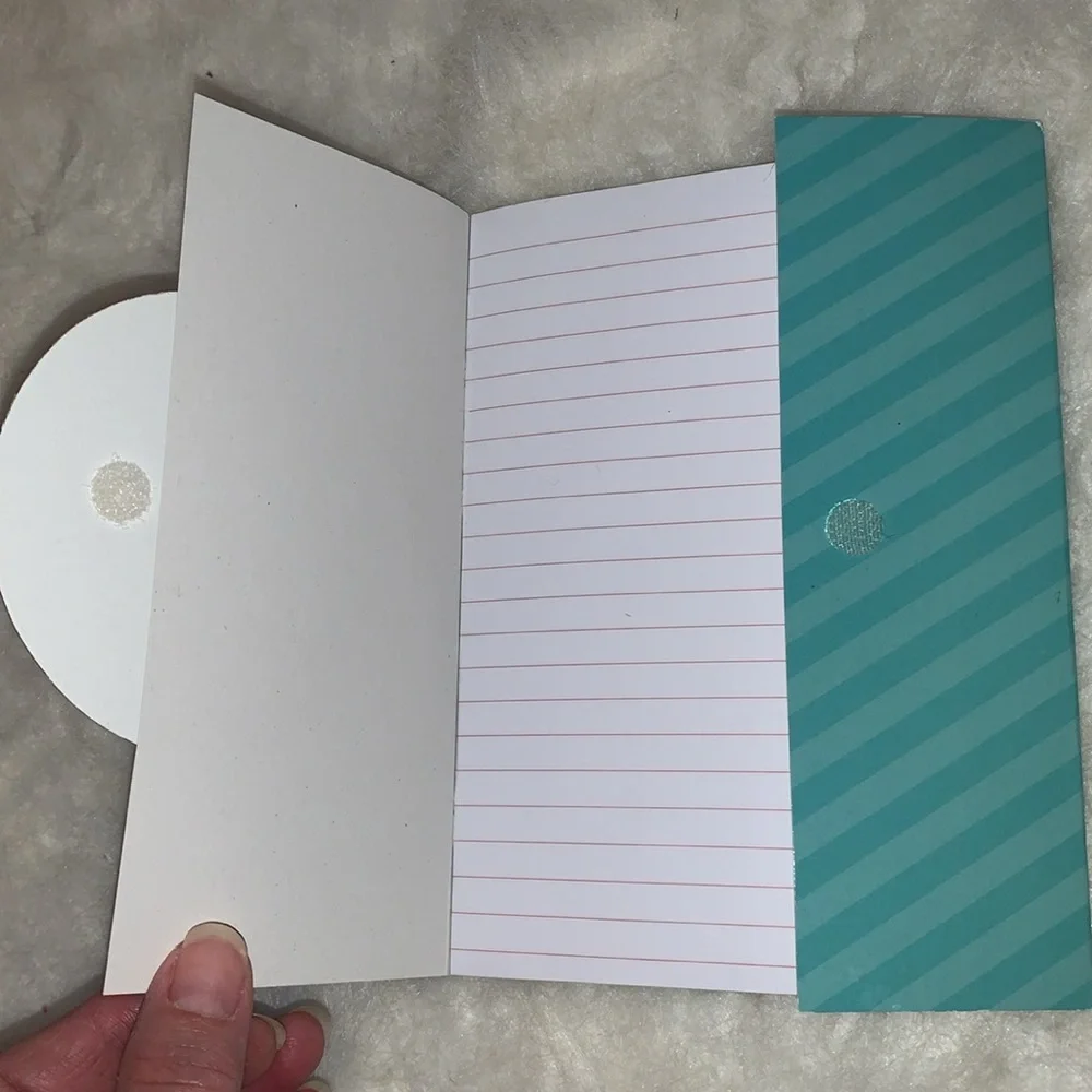 Notebook - Picture 4 of 7